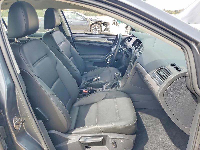 65518216 :رقم المزاد ، 3VW217AU2HM028341 vin ، 2017 Volkswagen Golf مزاد بيع