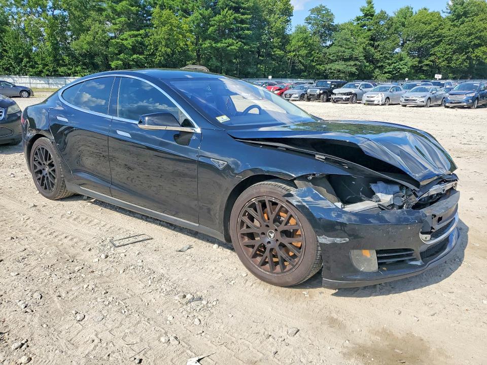 63623386 :رقم المزاد ، 5YJSA1CG6DFP07616 vin ، 2013 Tesla Model S مزاد بيع