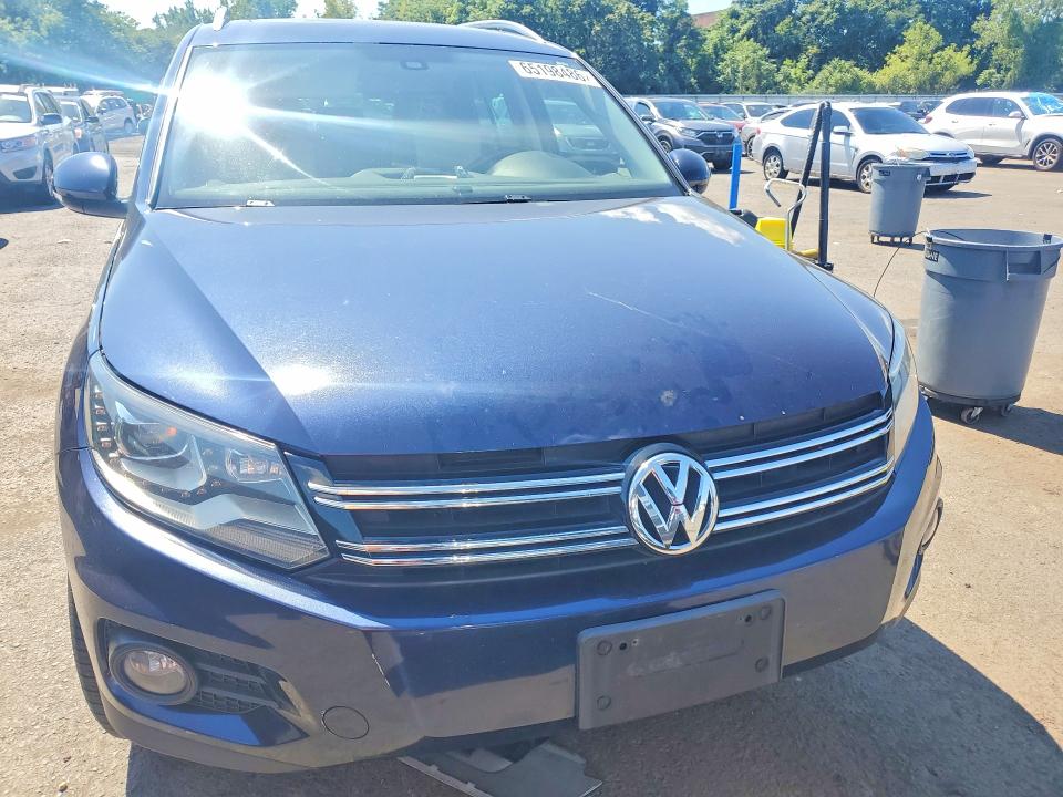 2016 Volkswagen Tiguan მანქანა იყიდება აუქციონზე, vin: WVGBV7AX5GW602460, აუქციონის ნომერი: 65198486