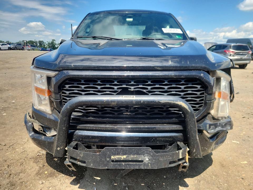 65380896 :رقم المزاد ، 1FTEW1EP5NFA06235 vin ، 2022 Ford F150 مزاد بيع