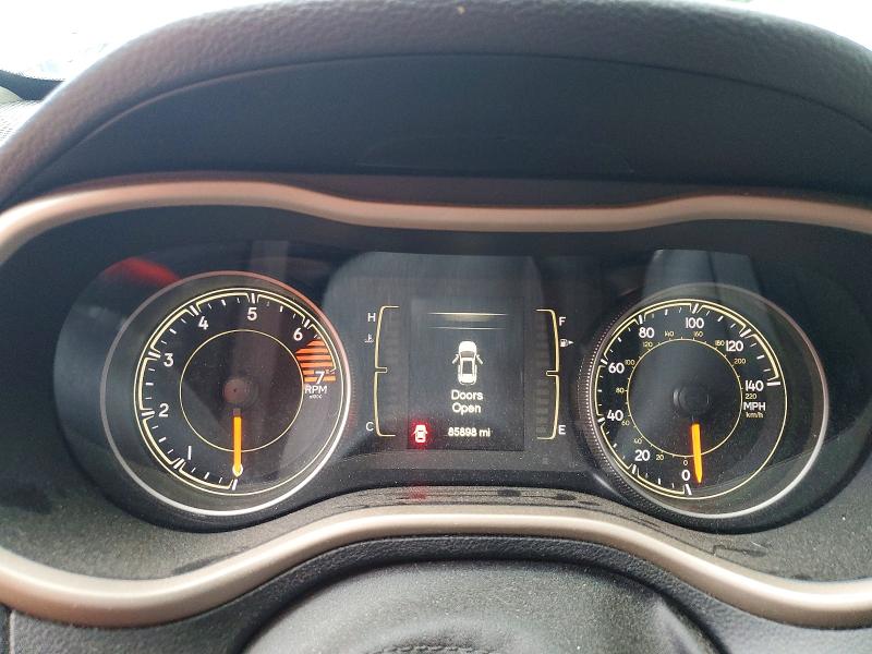 64249266 :رقم المزاد ، 1C4PJLAB3HW666971 vin ، 2017 Jeep Cherokee مزاد بيع