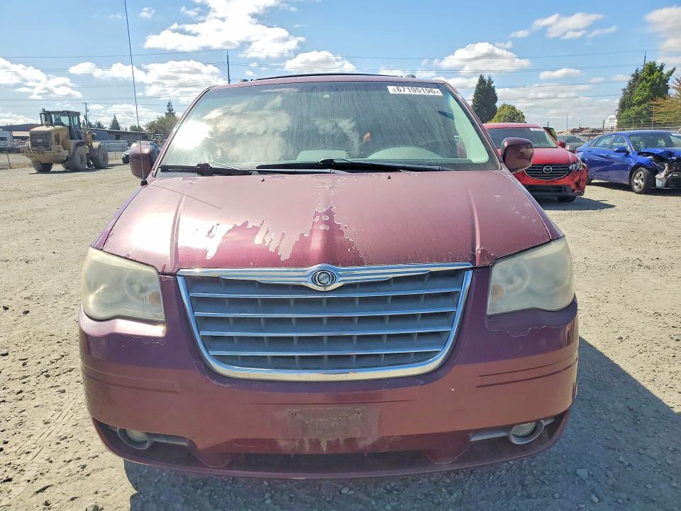 2009 Chrysler Town & Country მანქანა იყიდება აუქციონზე, vin: 2A8HR541X9R509775, აუქციონის ნომერი: 67195196