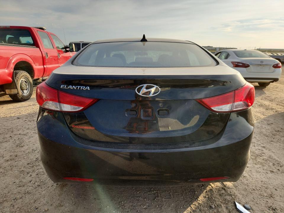 2013 Hyundai Elantra მანქანა იყიდება აუქციონზე, vin: 5NPDH4AE7DH215640, აუქციონის ნომერი: 66766436