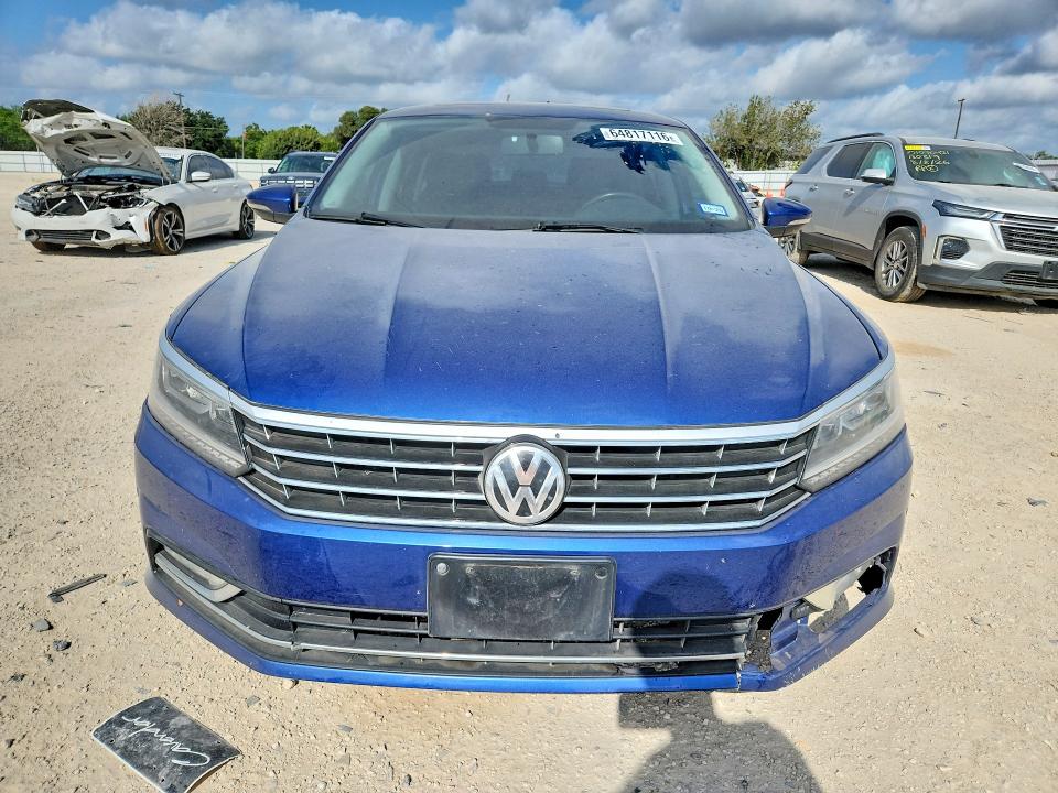 Продажа на аукционе авто 2017 Volkswagen Passat, vin: 1VWBT7A37HC014910, номер лота: 64817116
