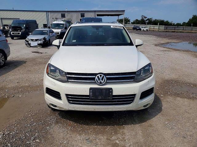 Продаж на аукціоні авто 2012 Volkswagen Touareg, vin: WVGFF9BP3CD003135, номер лоту: 64853386