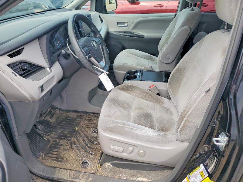 66074226 :رقم المزاد ، 5TDKZ3DC3JS911023 vin ، 2018 Toyota Sienna مزاد بيع