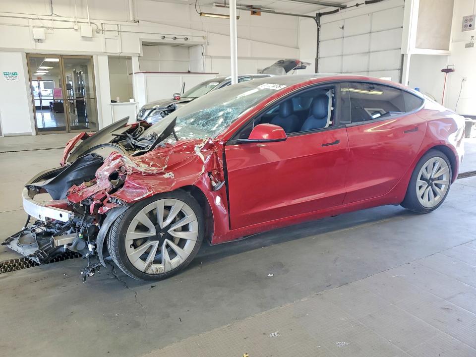 Продажа на аукционе авто 2022 Tesla Model 3, vin: 5YJ3E1EA7NF186330, номер лота: 64960476