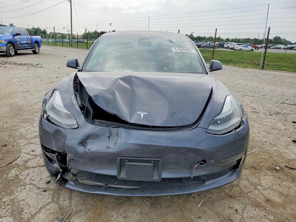 65113976 :رقم المزاد ، 5YJ3E1EB1NF206807 vin ، 2022 Tesla Model 3 مزاد بيع