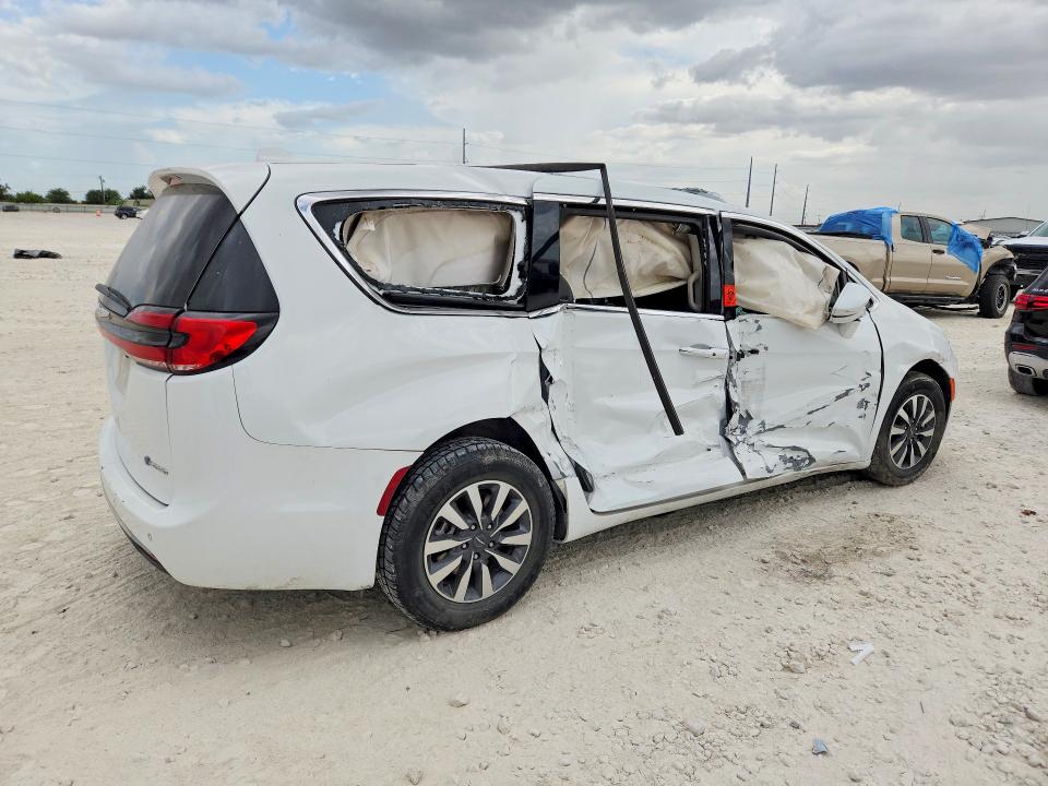 Продаж на аукціоні авто 2022 Chrysler Pacifica, vin: 2C4RC1L74NR173840, номер лоту: 65362566