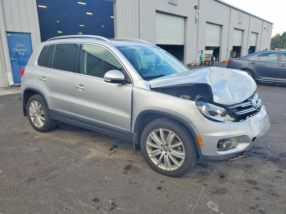 66177466 :رقم المزاد ، WVGAV3AXXDW068047 vin ، 2013 Volkswagen Tiguan مزاد بيع
