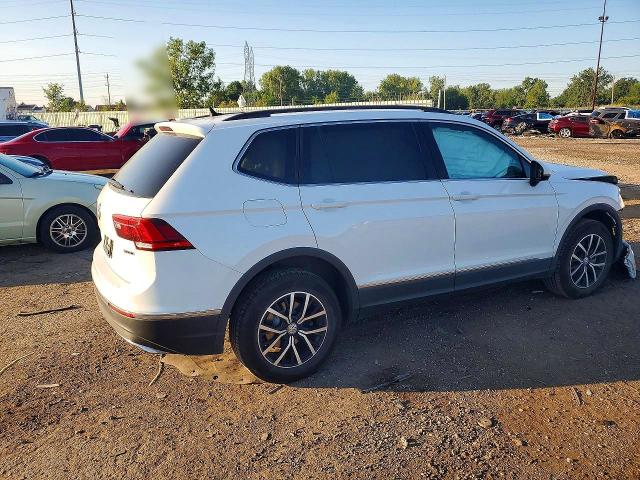 63929126 :رقم المزاد ، 3VV2B7AXXMM075834 vin ، 2021 Volkswagen Tiguan مزاد بيع