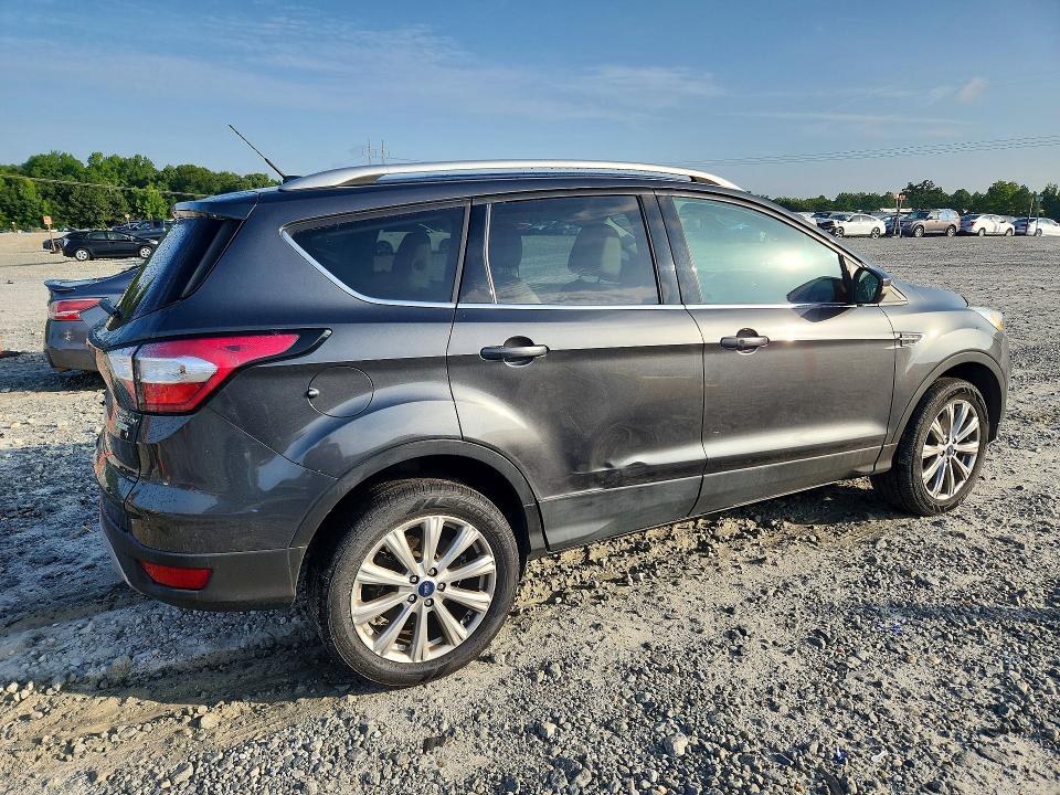 Продажа на аукционе авто 2017 Ford Escape, vin: 1FMCU0JD0HUE01003, номер лота: 65743966