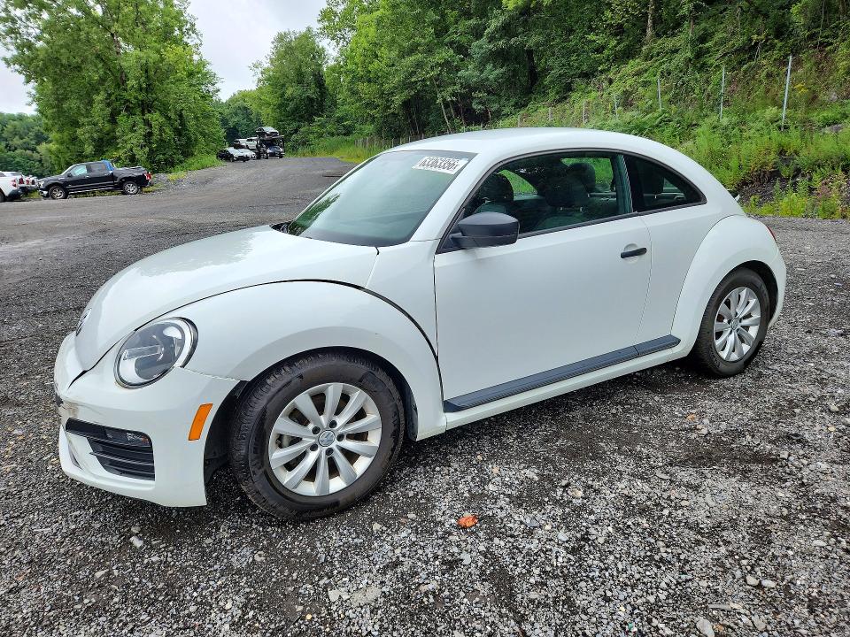 63363356 :رقم المزاد ، 3VWFD7AT4JM711468 vin ، 2018 Volkswagen Beetle مزاد بيع