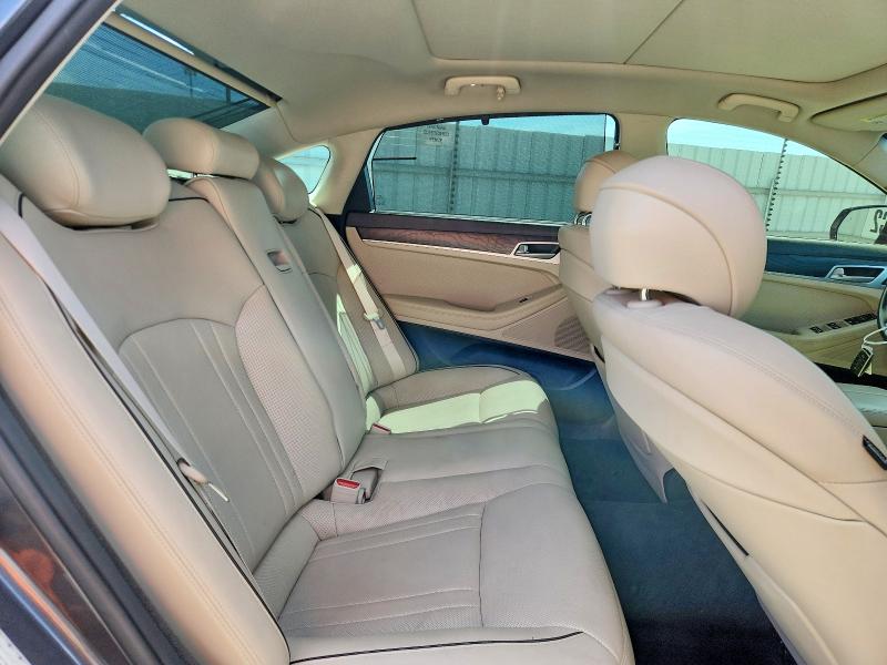 65933826 :رقم المزاد ، KMHGN4JEXJU216803 vin ، 2018 Genesis G80 مزاد بيع