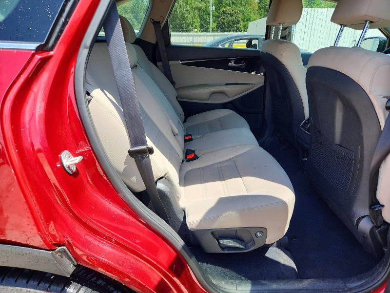 66037546 :رقم المزاد ، 5XYPG4A57LG693594 vin ، 2020 Kia Sorento مزاد بيع
