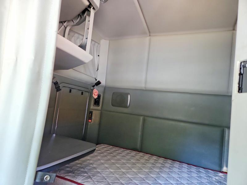 Продаж на аукціоні авто 2019 Kenworth T680, vin: 1XKYD49XXKJ221721, номер лоту: 65881576