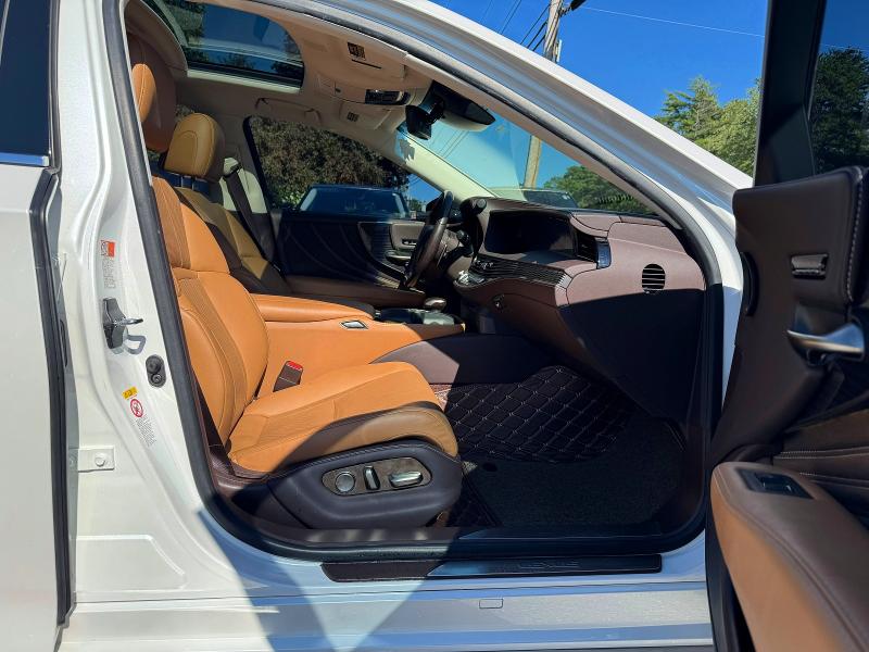 Продажа на аукционе авто 2018 Lexus Ls, vin: JTHCY1FF7J5001057, номер лота: 64147956