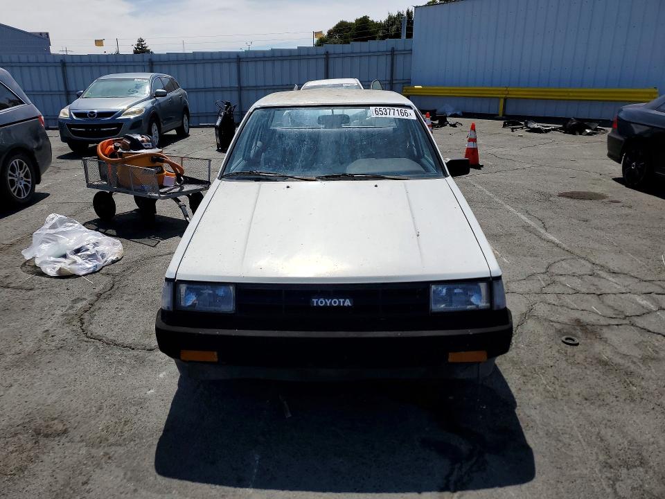 1987 Toyota Corolla მანქანა იყიდება აუქციონზე, vin: JT2AE82E5H3557762, აუქციონის ნომერი: 65377166