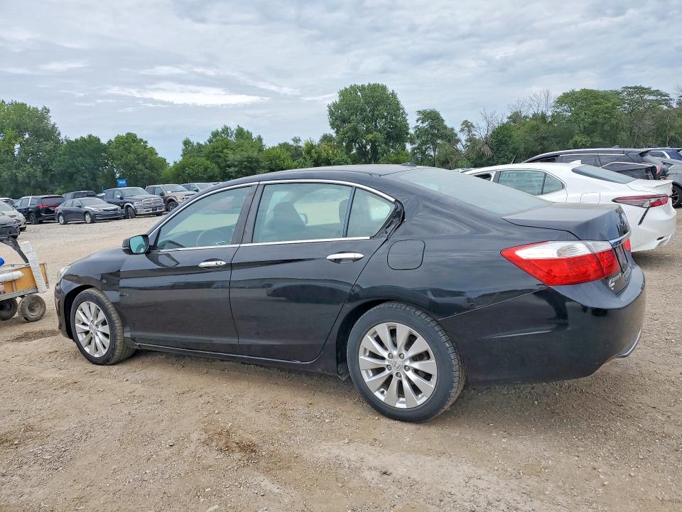 64739286 :رقم المزاد ، 1HGCR2F82FA262621 vin ، 2015 Honda Accord مزاد بيع