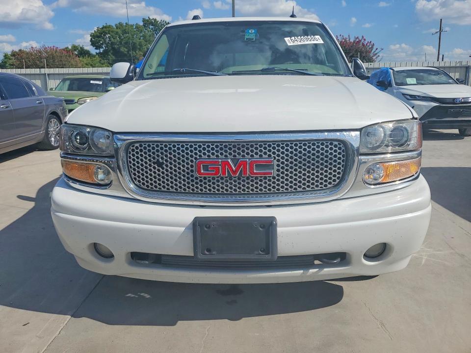 64569686 :رقم المزاد ، 1GKEK63U54J273067 vin ، 2004 Gmc Yukon مزاد بيع