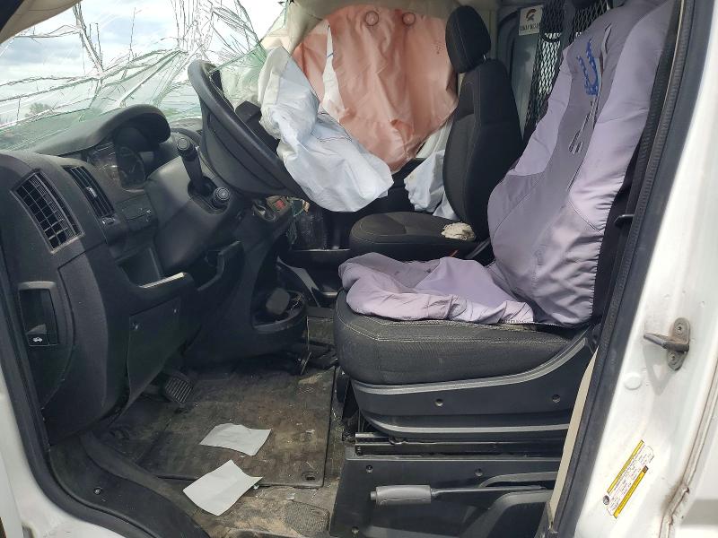 67273896 :رقم المزاد ، 3C6TRVAG8JE155987 vin ، 2018 Ram Promaster 1500 مزاد بيع