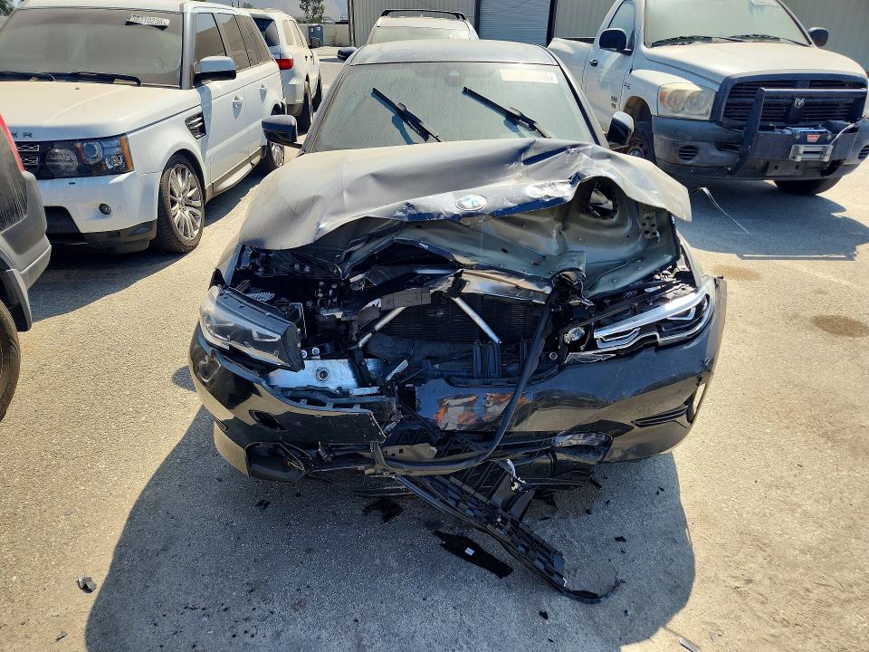 2021 Bmw 330e მანქანა იყიდება აუქციონზე, vin: 3MW5P7J0XM8C14589, აუქციონის ნომერი: 61905746