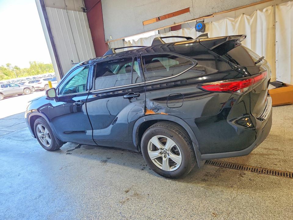 Продажа на аукционе авто 2022 Toyota Highlander, vin: 5TDZZRAH6NS097392, номер лота: 57313066
