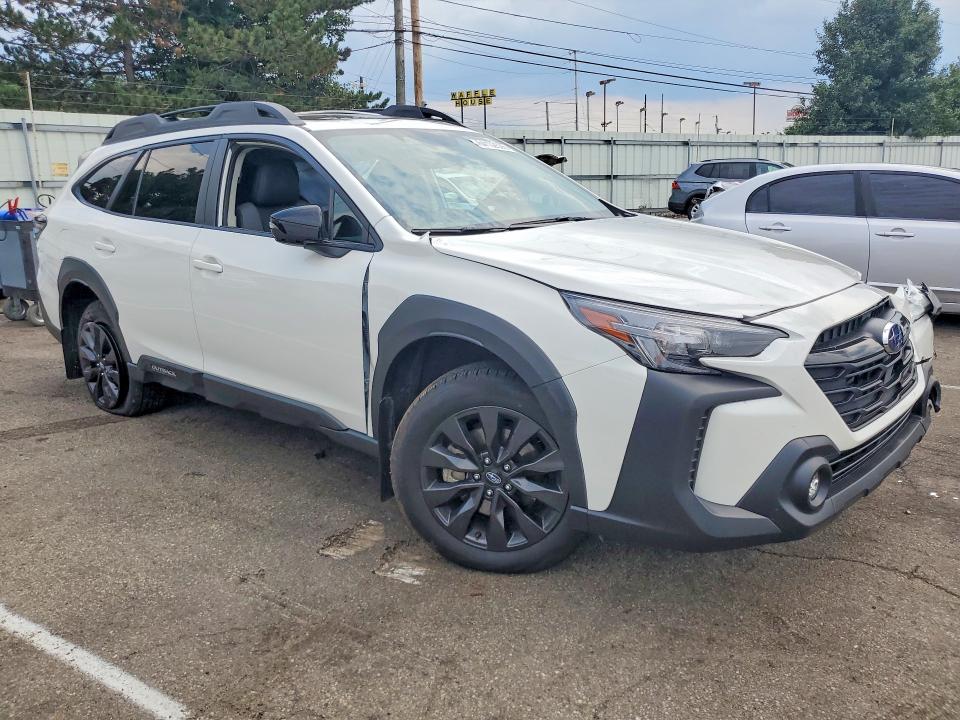 64102526 :رقم المزاد ، 4S4BTALC3S3322690 vin ، 2025 Subaru Outback مزاد بيع
