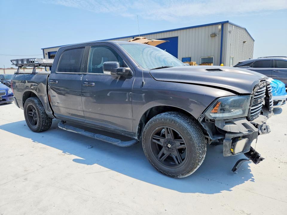 63486076 :رقم المزاد ، 1C6RR6MT4FS650510 vin ، 2015 Ram 1500 مزاد بيع
