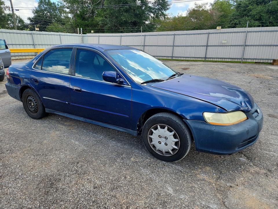 Продажа на аукционе авто 2001 Honda Accord, vin: 1HGCG56401A054704, номер лота: 65162376