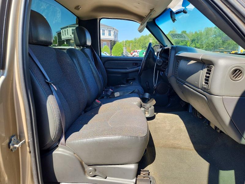 2004 Chevrolet Silverado მანქანა იყიდება აუქციონზე, vin: 1GCHC24U84E229179, აუქციონის ნომერი: 63834156