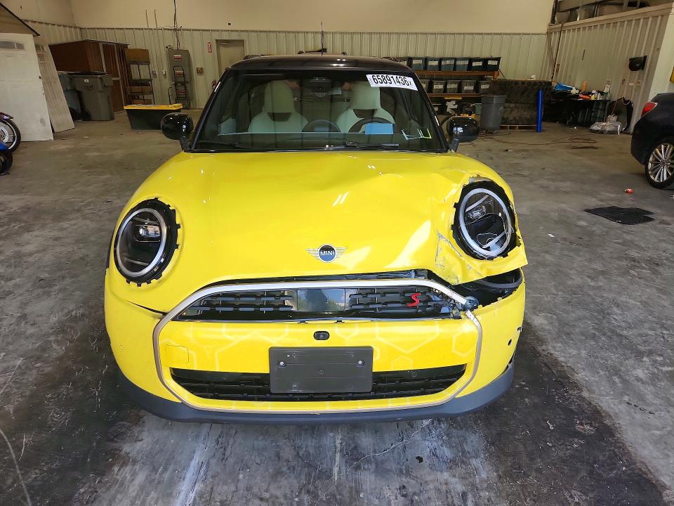 Продаж на аукціоні авто 2025 Mini Cooper, vin: WMW23GD02S2W16290, номер лоту: 65891436