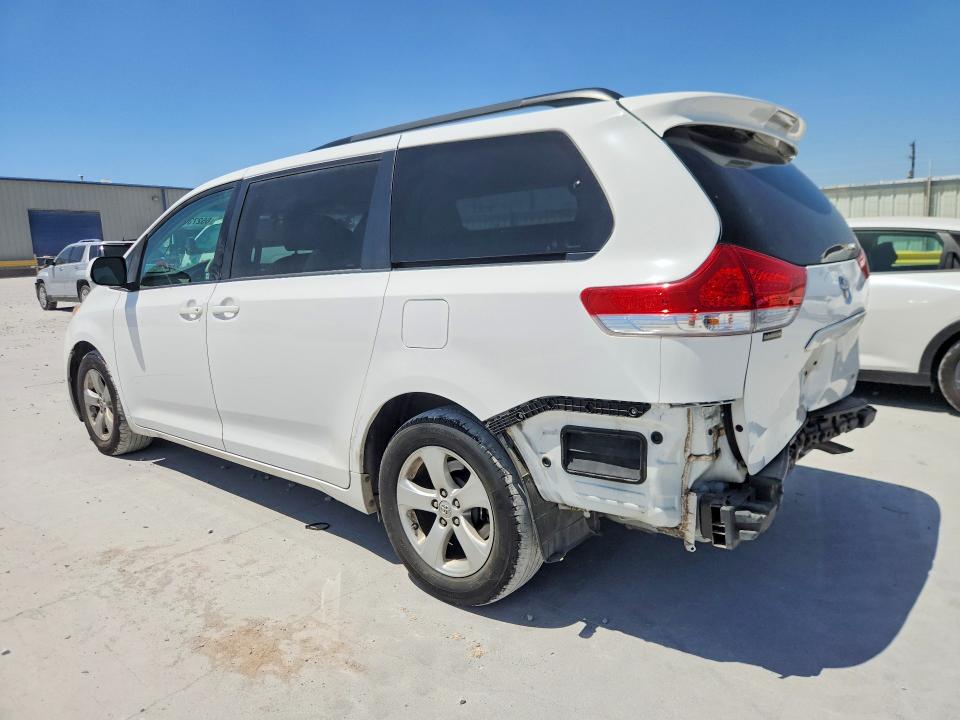 Продажа на аукционе авто 2014 Toyota Sienna, vin: 5TDKK3DC9ES526088, номер лота: 65273636