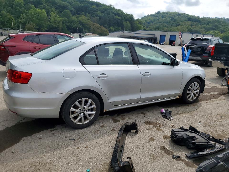 66811396 :رقم المزاد ، 3VWDP7AJ5DM447890 vin ، 2013 Volkswagen Jetta مزاد بيع
