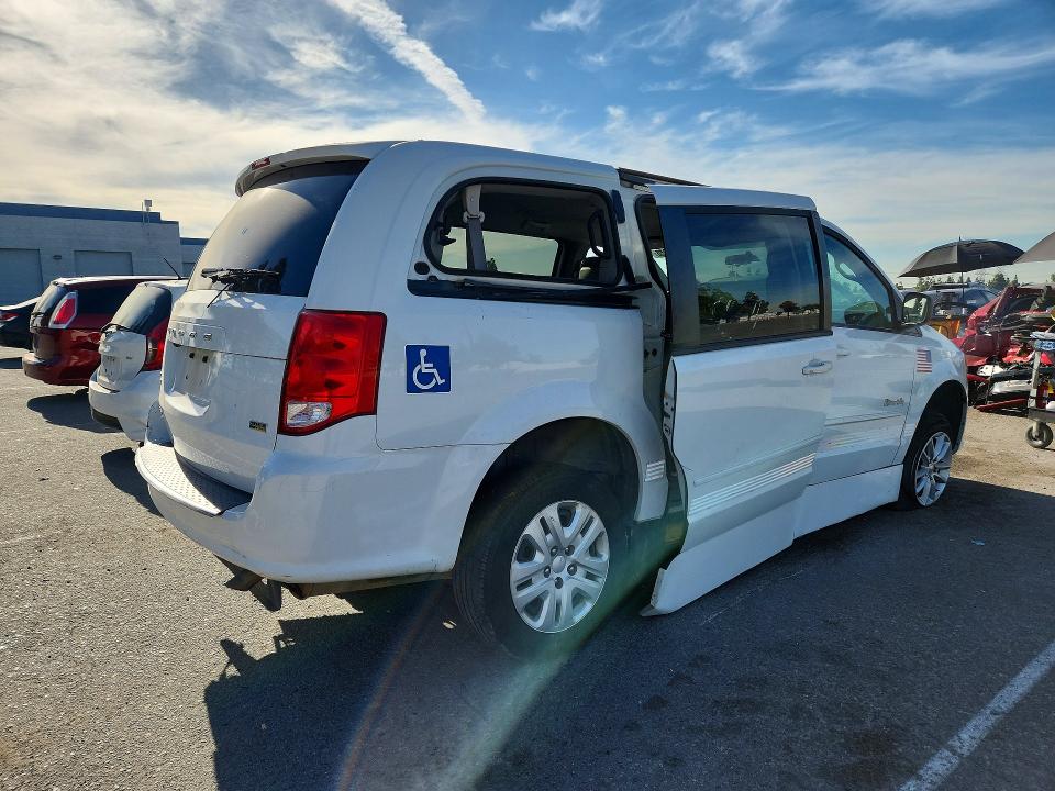Продажа на аукционе авто 2017 Dodge Grand Caravan, vin: 2C4RDGBG3HR768023, номер лота: 64794956
