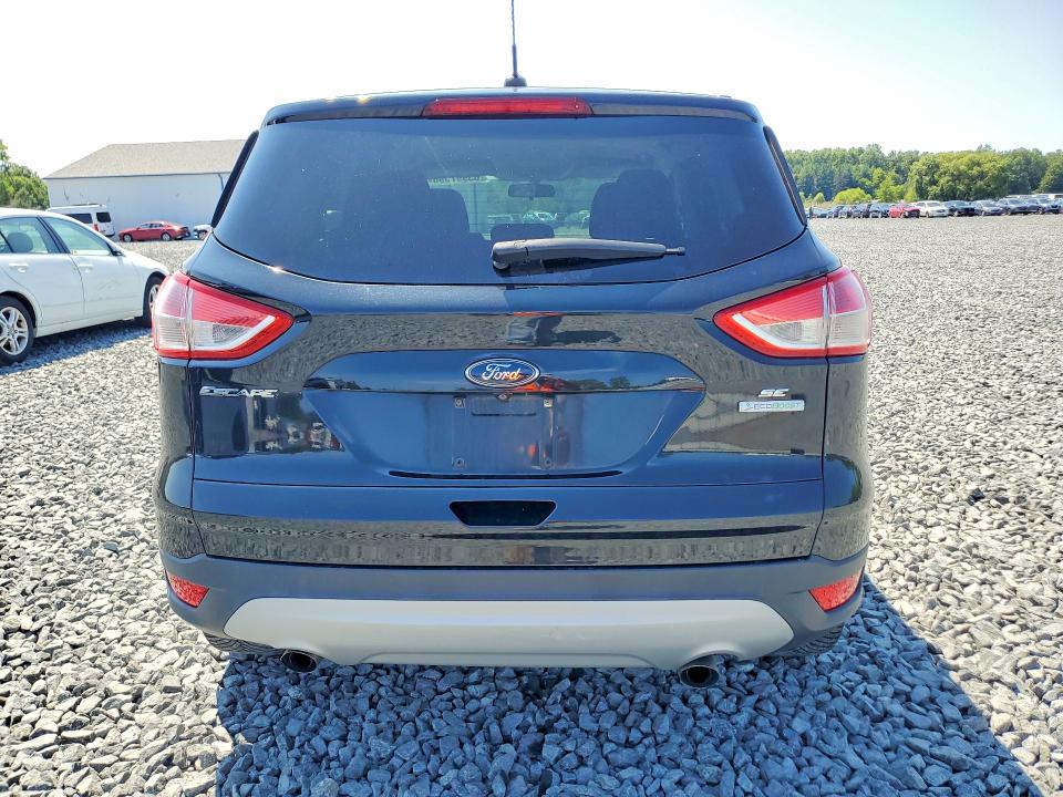 63997596 :رقم المزاد ، 1FMCU0GX0FUC59735 vin ، 2015 Ford Escape مزاد بيع