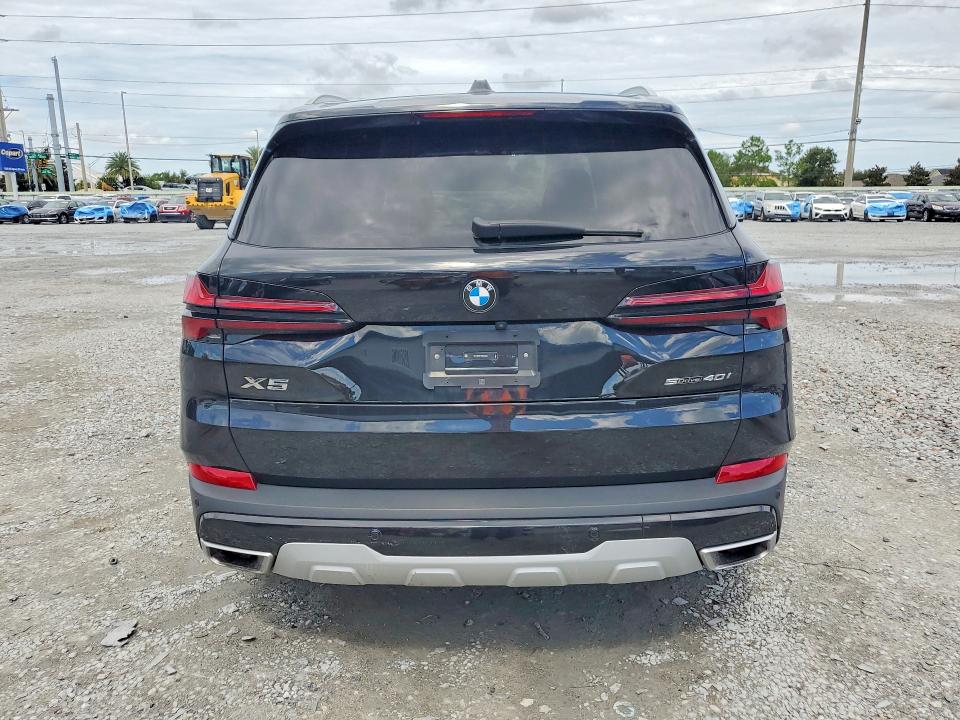 63813226 :رقم المزاد ، 5UX13EU01R9U34292 vin ، 2024 Bmw X5 مزاد بيع