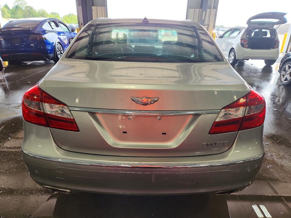 2012 Hyundai Genesis მანქანა იყიდება აუქციონზე, vin: KMHGC4DD5CU187464, აუქციონის ნომერი: 64770786