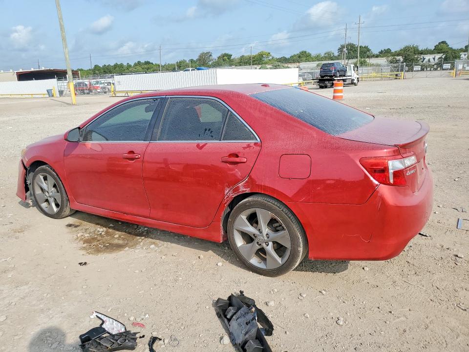 63800546 :رقم المزاد ، 4T1BF1FK2CU620301 vin ، 2012 Toyota Camry مزاد بيع