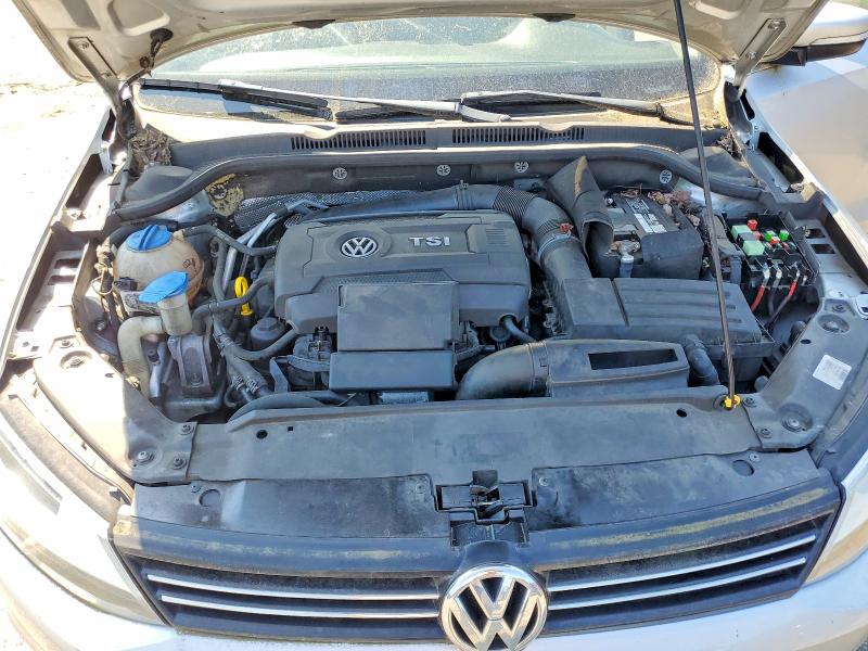 63702536 :رقم المزاد ، 3VWD17AJ2EM303698 vin ، 2014 Volkswagen Jetta مزاد بيع