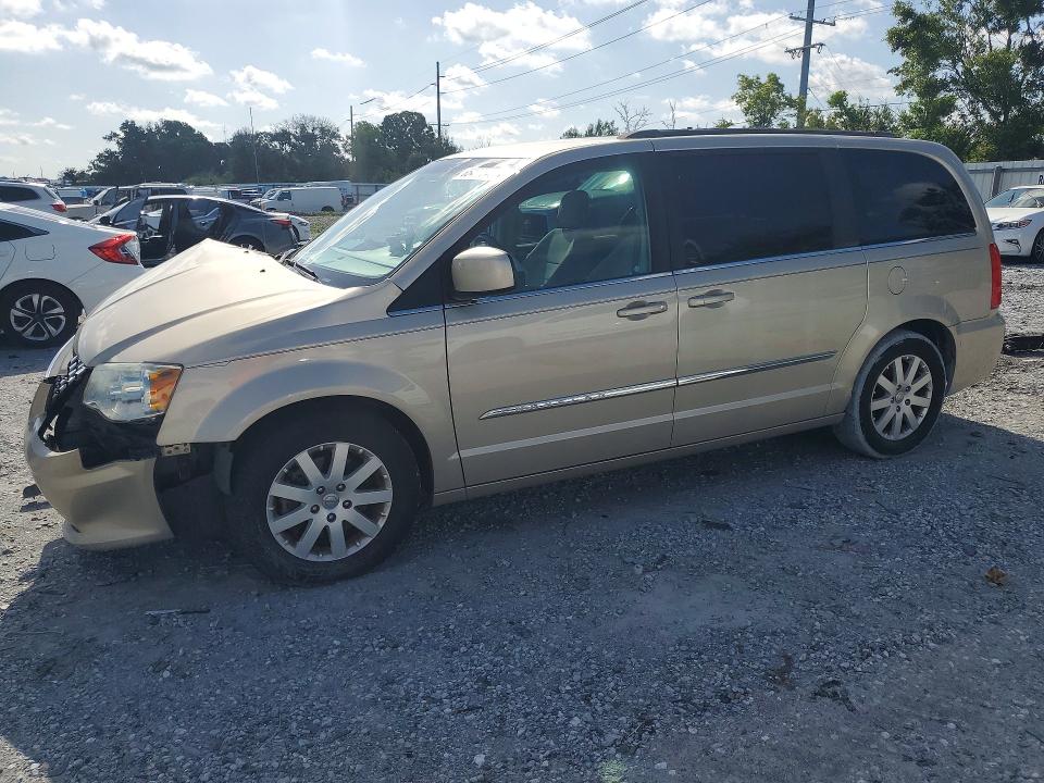 65477546 :رقم المزاد ، 2C4RC1BG3DR566017 vin ، 2013 Chrysler Town & Country مزاد بيع
