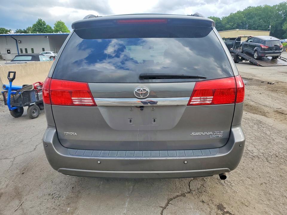 2004 Toyota Sienna მანქანა იყიდება აუქციონზე, vin: 5TDZA22C94S121040, აუქციონის ნომერი: 64276476