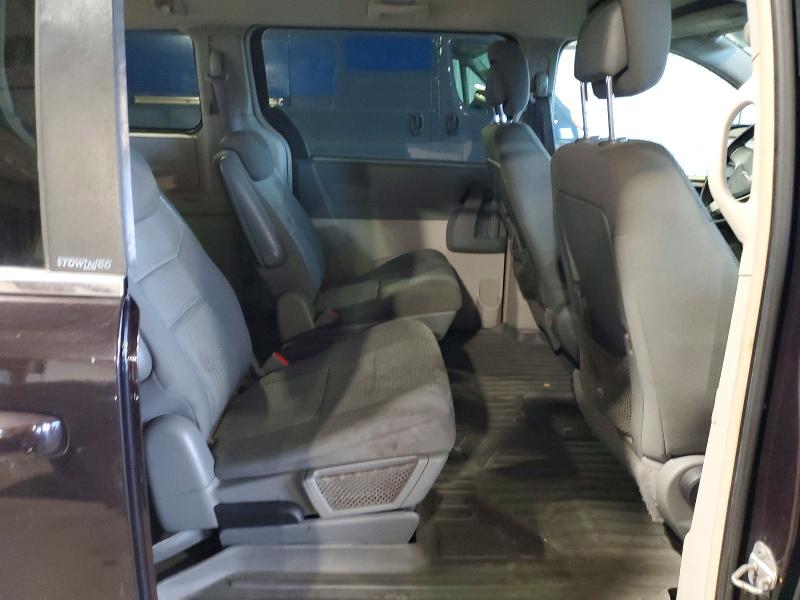 64123416 :رقم المزاد ، 2A4RR5D15AR240059 vin ، 2010 Chrysler Town & Country مزاد بيع