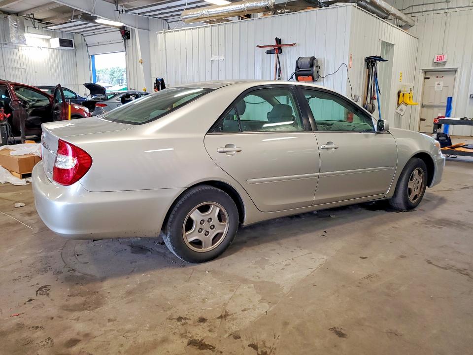 2003 Toyota Camry მანქანა იყიდება აუქციონზე, vin: 4T1BF32KX3U566070, აუქციონის ნომერი: 65160256