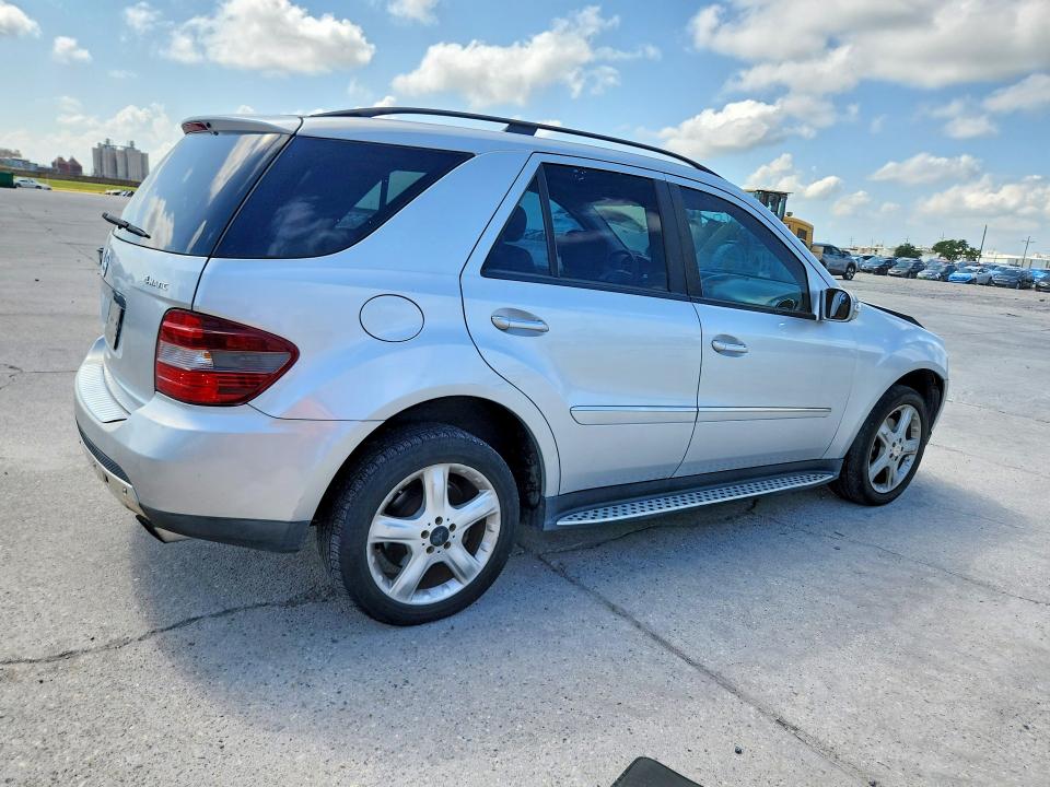 65153006 :رقم المزاد ، 4JGBB22E68A348975 vin ، 2008 Mercedes-benz Ml مزاد بيع