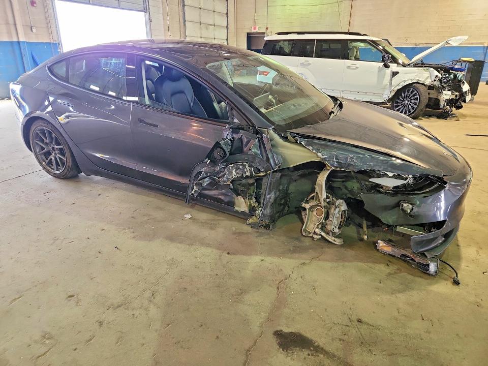 2022 Tesla Model 3 მანქანა იყიდება აუქციონზე, vin: 5YJ3E1EA8NF286159, აუქციონის ნომერი: 64272696