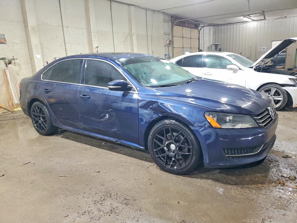 2014 Volkswagen Passat მანქანა იყიდება აუქციონზე, vin: 1VWBT7A34EC031692, აუქციონის ნომერი: 64752476