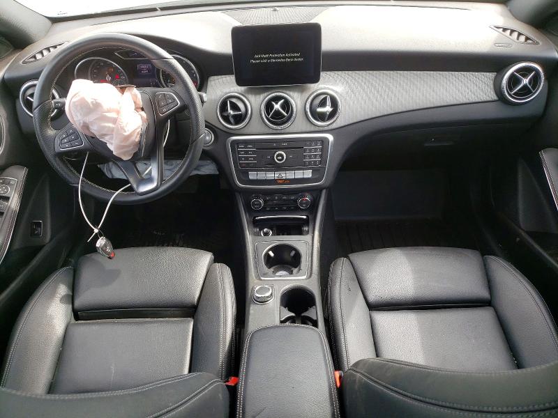 67061396 :رقم المزاد ، WDDSJ4EB9JN598302 vin ، 2018 Mercedes-benz Cla مزاد بيع