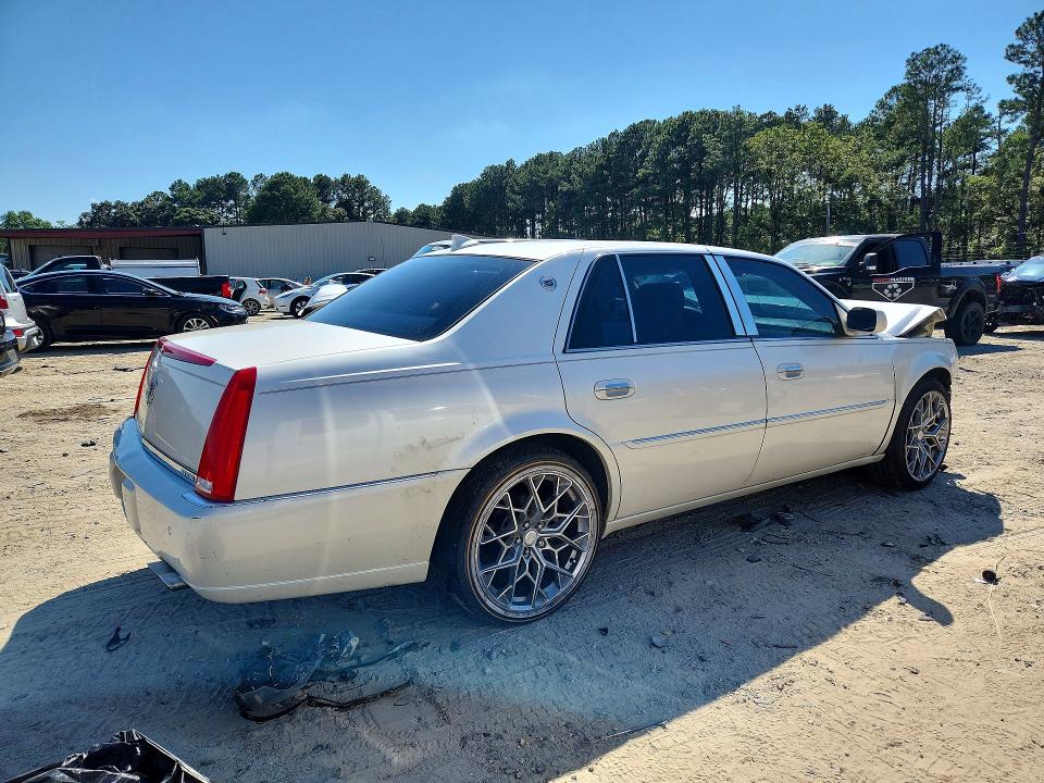 Продажа на аукционе авто 2011 Cadillac Dts, vin: 1G6KP5ES4BU129854, номер лота: 65675956