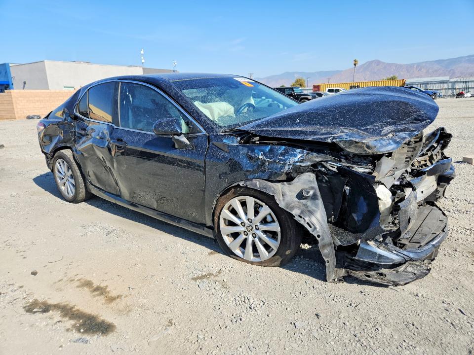 65904866 :رقم المزاد ، 4T1C11AK0LU986591 vin ، 2020 Toyota Camry مزاد بيع
